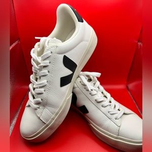 Veja Campo Chrome leather withe/black